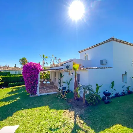 Villa Stunning Villa With Sea Views In El Paraiso Alto, Benahavis! Estepona