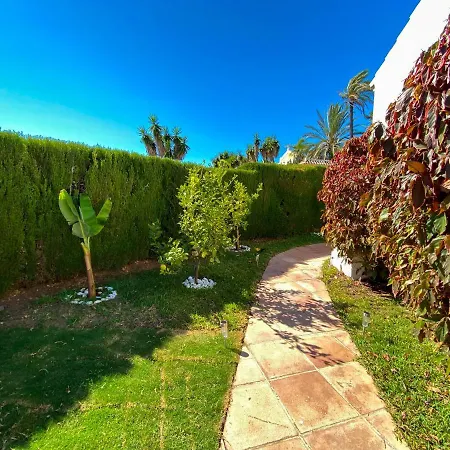 Villa Stunning Villa With Sea Views In El Paraiso Alto, Benahavis! *