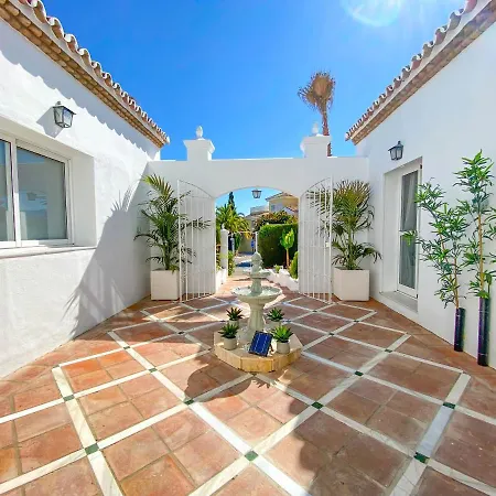 Stunning Villa With Sea Views In El Paraiso Alto, Benahavis! Estepona