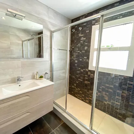 Villa Stunning Villa With Sea Views In El Paraiso Alto, Benahavis! Estepona