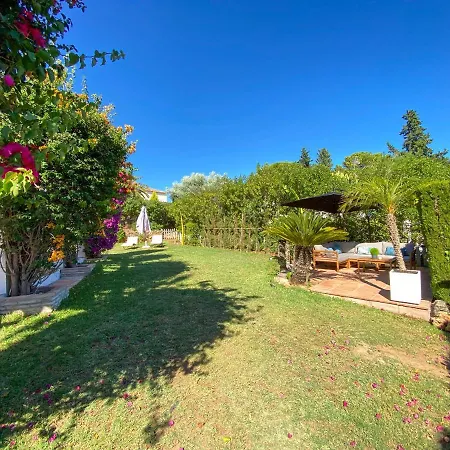 Stunning Villa With Sea Views In El Paraiso Alto, Benahavis! Villa