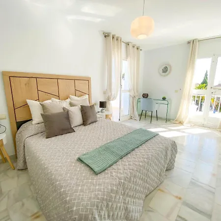 Stunning Villa With Sea Views In El Paraiso Alto, Benahavis! Villa *