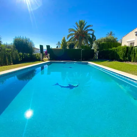 Stunning Villa With Sea Views In El Paraiso Alto, Benahavis! Villa Estepona