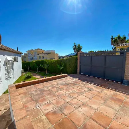 Stunning Villa With Sea Views In El Paraiso Alto, Benahavis! Villa