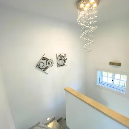 Stunning Villa With Sea Views In El Paraiso Alto, Benahavis! Villa