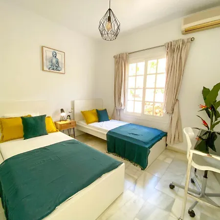 Stunning Villa With Sea Views In El Paraiso Alto, Benahavis! Villa *
